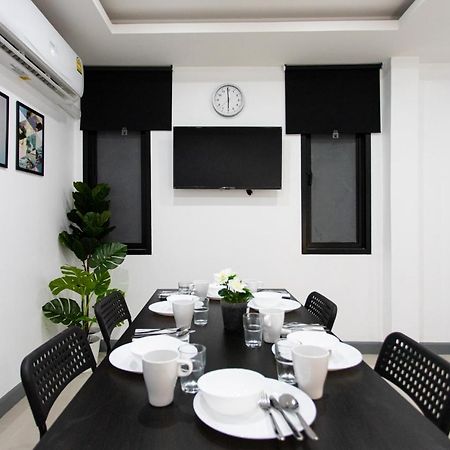 Apartamento estudio de 45 m² en Silom, con 1 baño privado. Bangkok Exterior foto