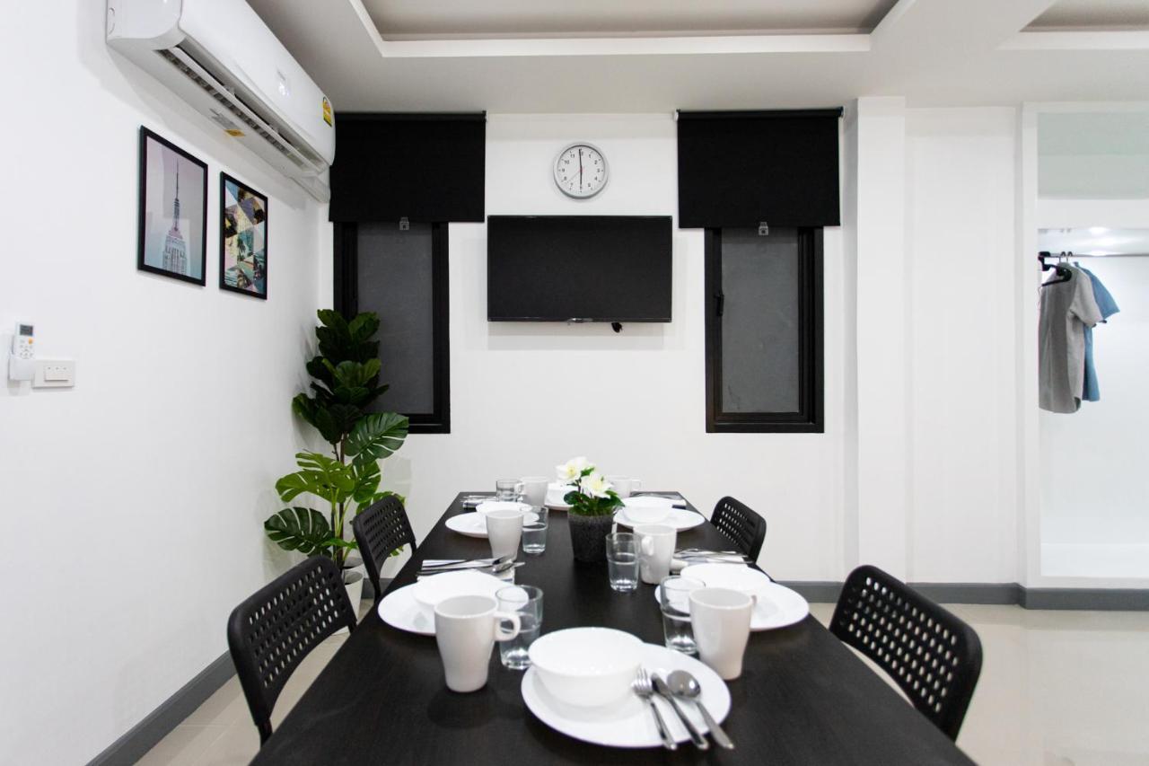 Apartamento estudio de 45 m² en Silom, con 1 baño privado. Bangkok Exterior foto